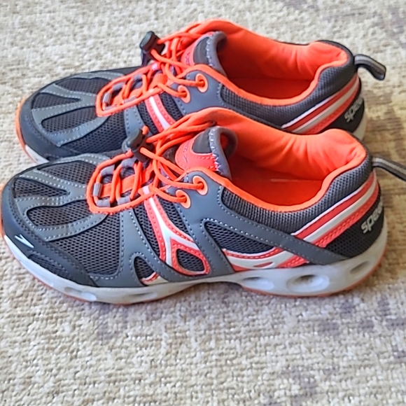 Speedo women's running shoes. Size 8 - Picture 1 of 4